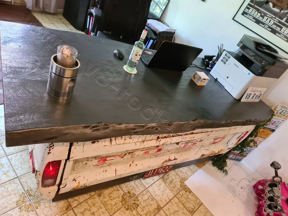 Schreibtisch Ford F-250 von 1972 Ladefläche mit Beleuchtung — Ansicht 1