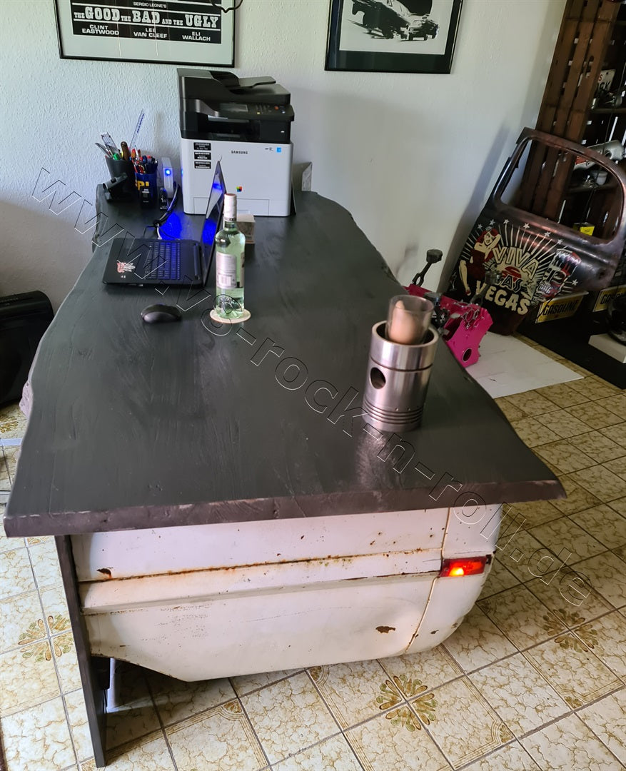 Schreibtisch Ford F-250 von 1972 Ladefläche mit Beleuchtung — Ansicht 3