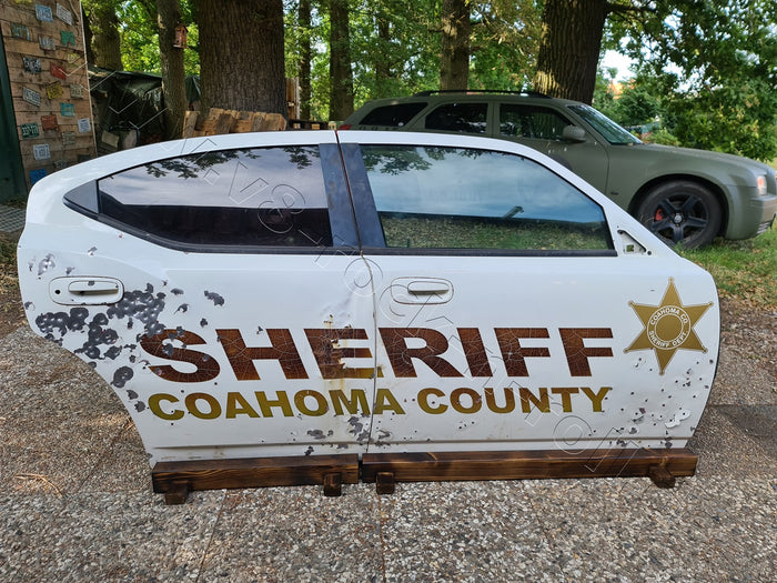 Dodge Charger "SHERIFF COAHOMA COUNTY" Deco-Doors mit Einschusslöchern — handgefertigtes Unikat von V8 Rock-n-Roll