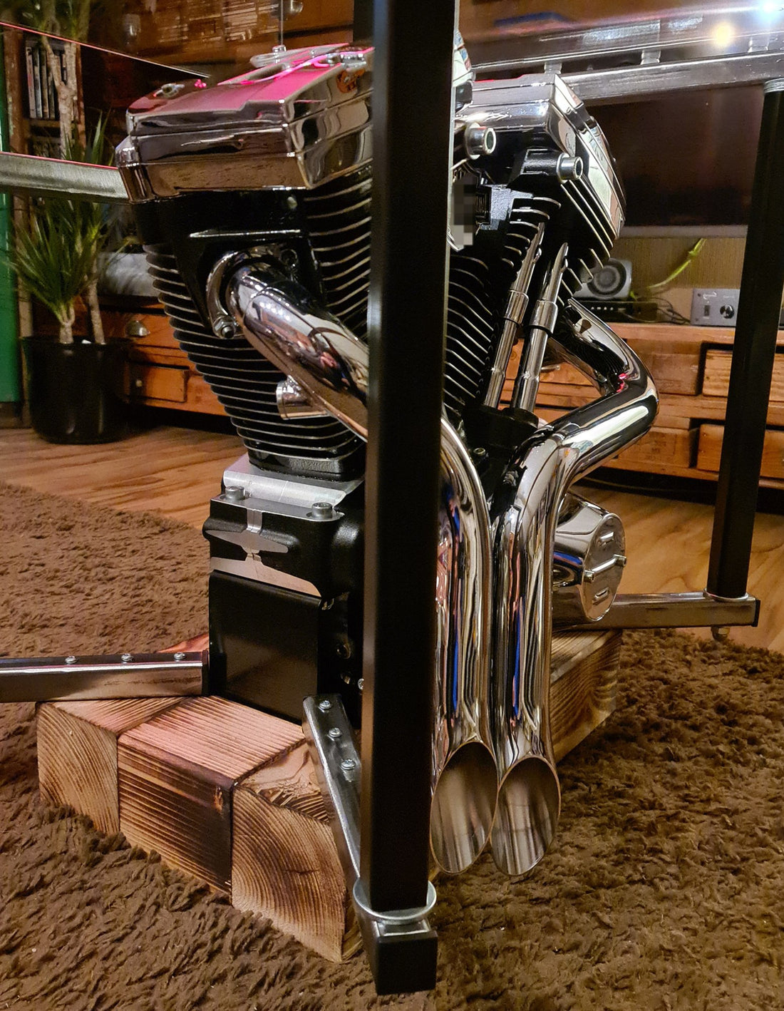 Motortisch „EVO Holz“ — handgefertigtes Unikat von V8 Rock'n'Roll
