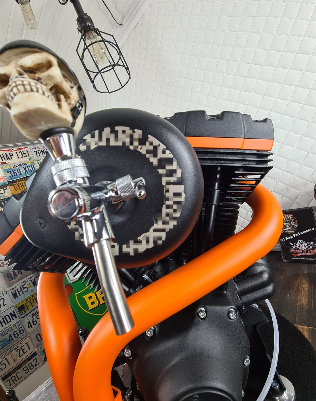 Zapfanlage „Clockwork Orange“ — handgefertigtes Unikat von V8 Rock'n'Roll